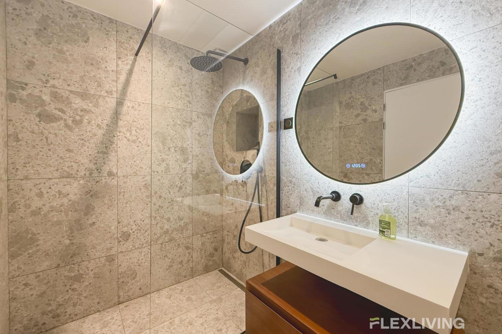 Appartamento Charming In The Heart Of 8th