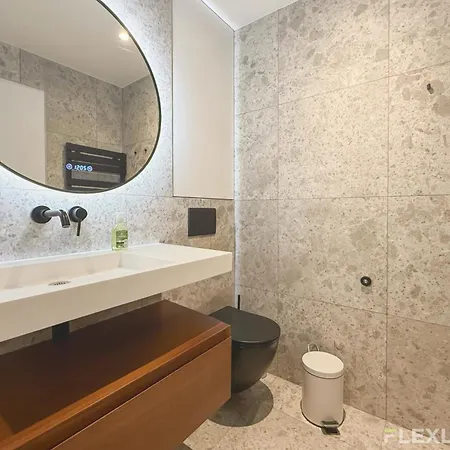 Apartment Charming In The Heart Of 8th Paris